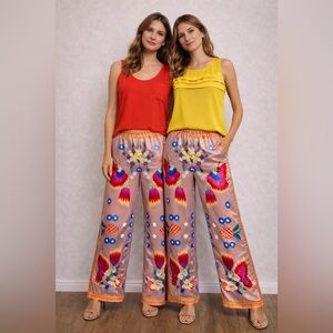 Bundle of 2 Tank Tops size small